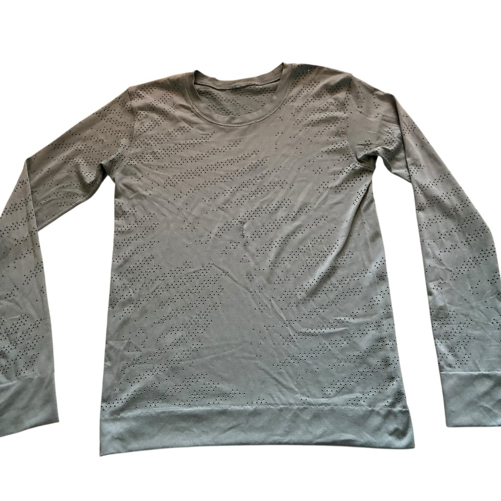 Lululemon Womens blue long sleeve swiftly tech shirt perforated size 6